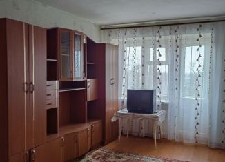 Сдам в аренду трехкомнатную квартиру, 54 м2, Аткарск, улица Талалихина, 4