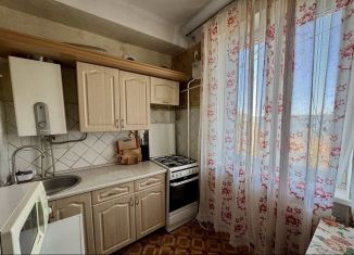 Продам 3-ком. квартиру, 57 м2, Севастополь, улица Павла Дыбенко, 4