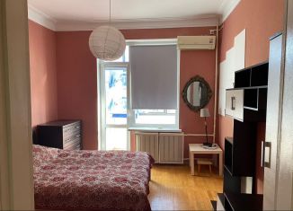 Сдача в аренду 2-ком. квартиры, 50 м2, Краснодар, улица Захарова, 31, микрорайон Центральный