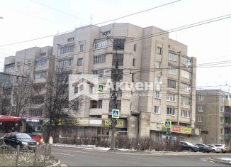 Продаю 3-ком. квартиру, 68 м2, Иваново, улица Полка Нормандия-Неман, 84