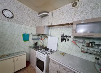 Продается 2-ком. квартира, 42 м2, Волгоград, Иркутская улица, 6