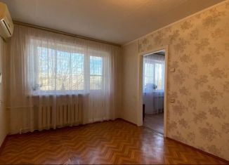 Продается 3-комнатная квартира, 50 м2, Хабаровск, улица Кубяка, 8