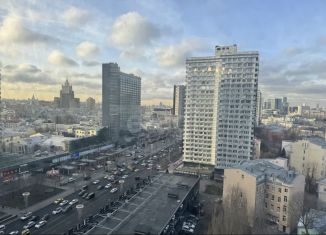 Продается 3-комнатная квартира, 70.7 м2, Москва, улица Новый Арбат, 6, метро Боровицкая