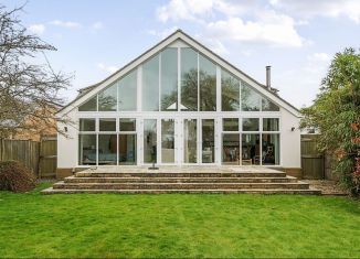 Продаю дом, 160 м2, посёлок городского типа Сириус, улица Щирова, 26