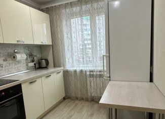 Продам 3-комнатную квартиру, 63 м2, Тольятти, бульвар Космонавтов, 15