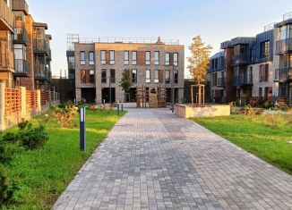 Продается двухкомнатная квартира, 51 м2, посёлок Стрельна, Красносельское шоссе, 22