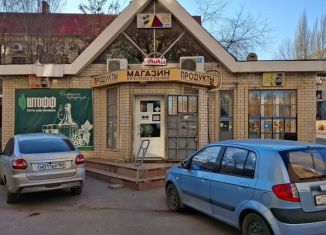 Продается торговая площадь, 52 м2, Энгельс, Степная улица, 126