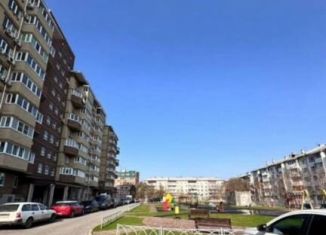 Продам однокомнатную квартиру, 52 м2, Уссурийск, улица Сергея Ушакова, 20