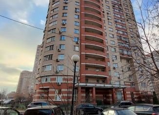 Продаю 1-комнатную квартиру, 45 м2, Московская область, Главная улица, 1