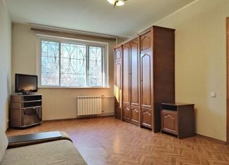 Сдаю 1-ком. квартиру, 45 м2, Москва, Новочерёмушкинская улица, 23к5