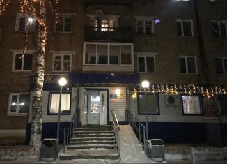 Продаю торговую площадь, 95.6 м2, поселок городского типа Жешарт, улица Гагарина, 4