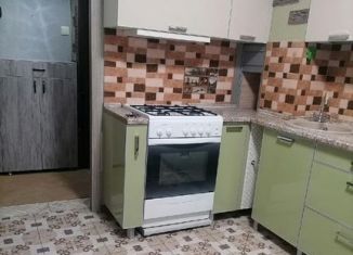 Продаю трехкомнатную квартиру, 62 м2, Волгодонск, улица Маршала Кошевого, 42