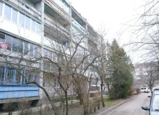 Сдаю в аренду 2-ком. квартиру, 46 м2, Калининградская область, Красносельская улица, 76