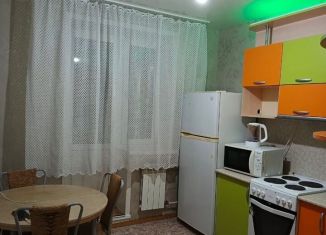 Сдается двухкомнатная квартира, 50 м2, Братск, улица Радищева, 22