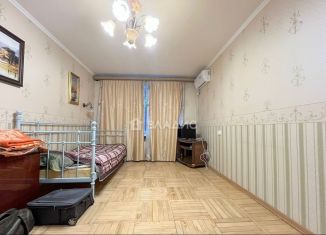 Сдам трехкомнатную квартиру, 64 м2, Краснодар, улица Атарбекова, 25