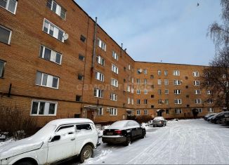 Продаю 3-ком. квартиру, 57 м2, поселок городского типа Товарково, Туркестанская улица, 9