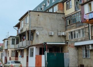 2-комнатная квартира на продажу, 72 м2, Махачкала, Майская улица, 30