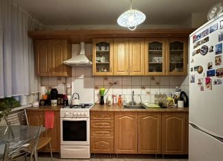 Сдам в аренду 3-ком. квартиру, 78 м2, Дзержинск, улица Будённого, 2