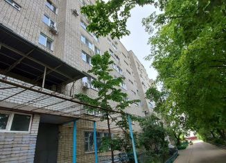 Продается трехкомнатная квартира, 64 м2, Белореченск, Красная улица, 82