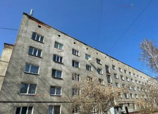 Продам комнату, 13 м2, Екатеринбург, Самолётная улица, 45, метро Чкаловская