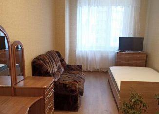 Сдаю 2-ком. квартиру, 62 м2, Санкт-Петербург, улица Орджоникидзе, 52