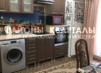 Продажа 3-ком. квартиры, 56 м2, Челябинская область, улица Братьев Кашириных, 131Б