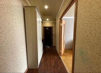 Продам 3-комнатную квартиру, 70 м2, Армавир, 8-й микрорайон, 2/1