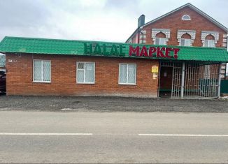 Продаю торговую площадь, 40 м2, Кукмор, улица Пабло Неруда, 24А