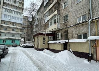 Продам 3-ком. квартиру, 61 м2, Республика Башкортостан, улица Ахметова, 322