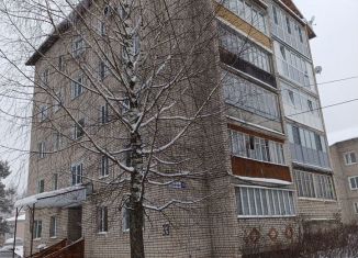 Продажа трехкомнатной квартиры, 59.3 м2, посёлок городского типа Ветлужский, Пионерская улица, 33