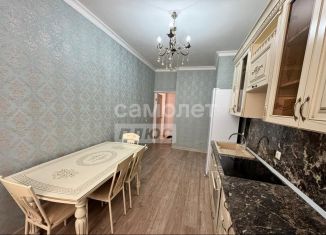 Сдам в аренду 3-ком. квартиру, 80 м2, Грозный, улица А.А. Айдамирова, 141к8