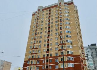 Продаю 1-ком. квартиру, 40.3 м2, Липецк, улица И.В. Свиридова, 4