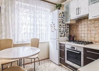 Сдам 2-комнатную квартиру, 43 м2, Москва, улица Константина Симонова, 8к2, район Аэропорт