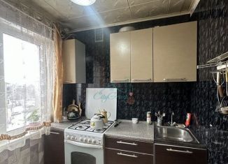 Продам 2-ком. квартиру, 43.7 м2, Орск, улица Васнецова, 3