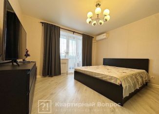 Сдача в аренду 2-комнатной квартиры, 75 м2, Липецк, улица М.И. Неделина, 10