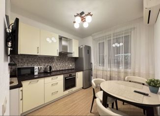 Сдается в аренду 2-ком. квартира, 53 м2, Москва, улица Коштоянца, 6