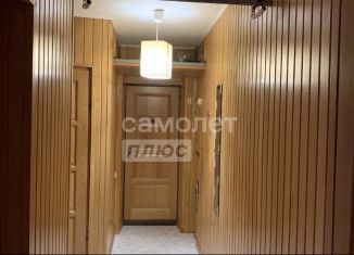 Продажа трехкомнатной квартиры, 57 м2, Апшеронск, улица Ленина, 12