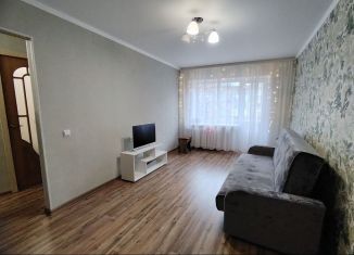 Продается 1-ком. квартира, 30 м2, Шахты, улица Искра, 51