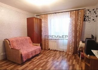 Продается трехкомнатная квартира, 62 м2, Волгоград, улица Нестерова, 16А