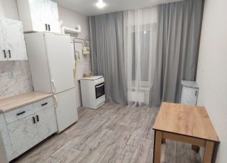 Сдам 1-ком. квартиру, 39 м2, Зеленодольск, проспект Строителей, 32Б