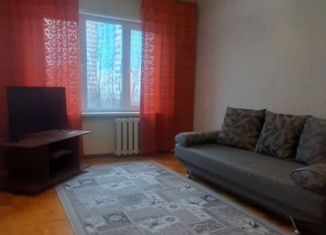 Сдам в аренду 2-ком. квартиру, 43 м2, Ижевск, улица Ворошилова, 58